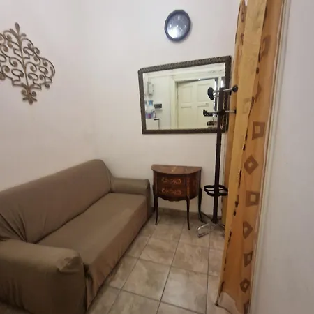 House In The City Center-Casa Nel Centro Della Citta-3
